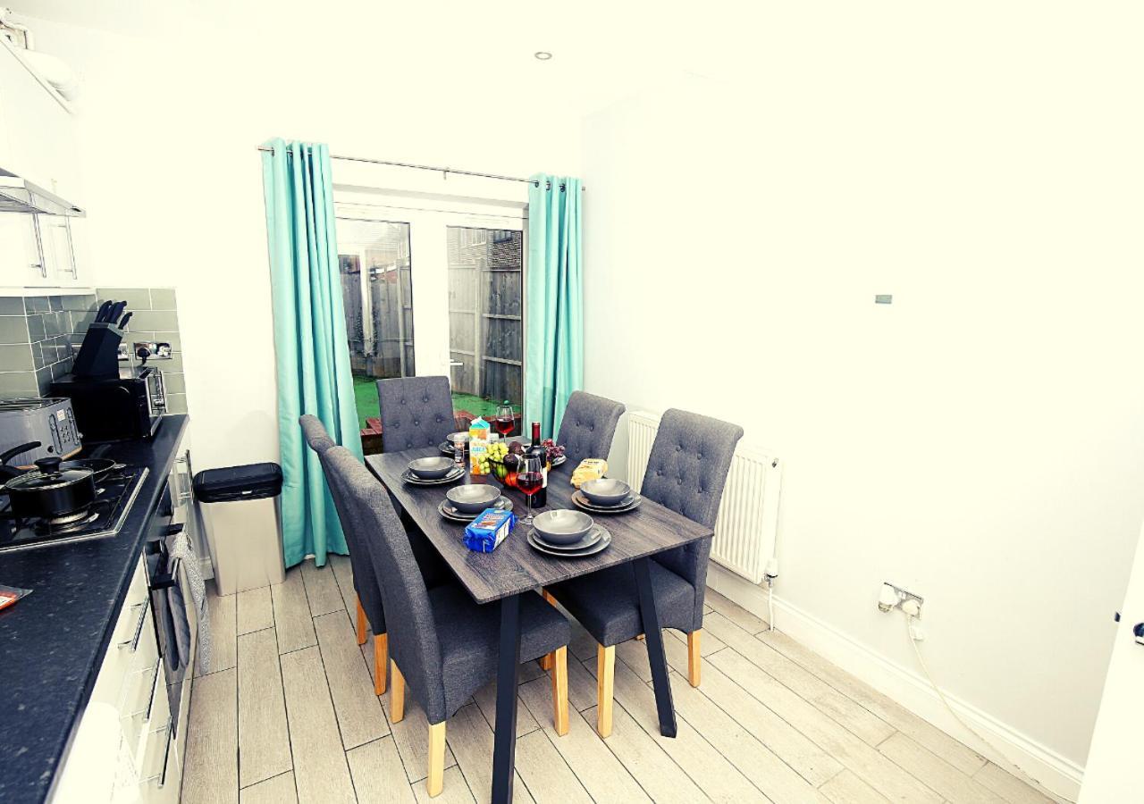 3-Bed House With Parking Near London O2 아파트 외부 사진